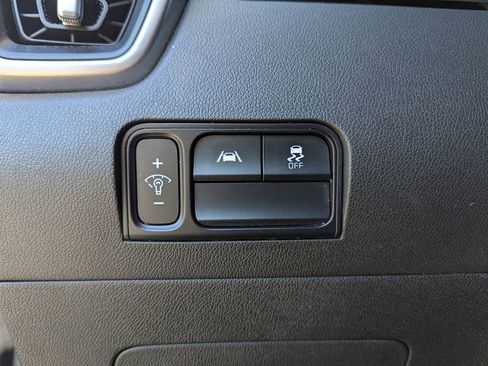 Used 2023 Kia Sorento LX image 22