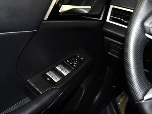 Used 2023 Mitsubishi Outlander SE Black Edition AWD/4WD image 31