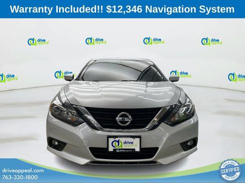 Used 2016 Nissan Altima 3.5 SL w/ 3.5 Technology Package FWD image 2