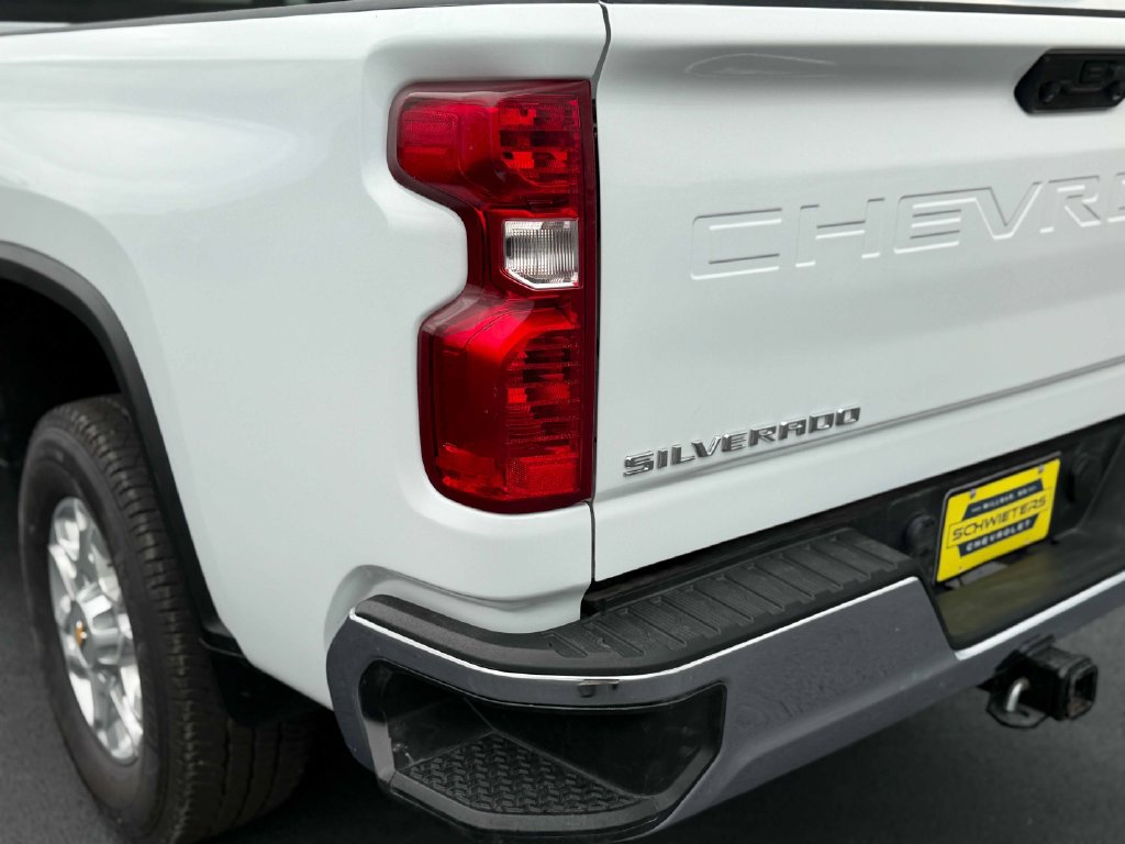 Used 2024 Chevrolet Silverado 3500 LT w/ Convenience Package AWD/4WD image 10
