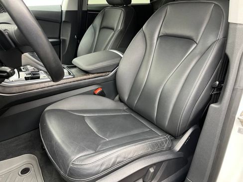 Used 2019 Audi Q8 Prestige AWD/4WD image 18