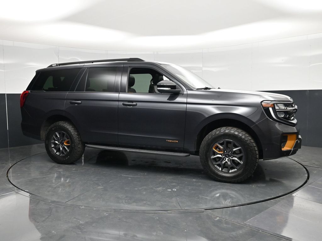 Used 2025 Ford Expedition Tremor AWD/4WD image 4
