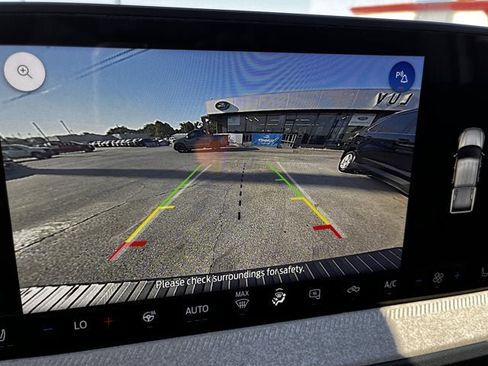 New 2025 Ford Maverick XLT w/ XLT Luxury Package image 11