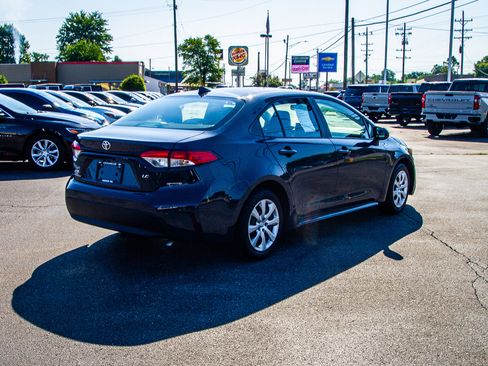 Used 2025 Toyota Corolla LE FWD image 7
