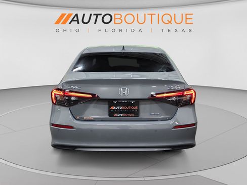 Used 2025 Honda Civic Sport Touring image 4