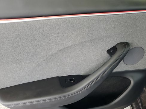 Used 2025 Tesla Model 3 Long Range RWD image 12