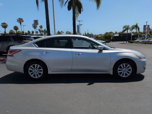 Used 2015 Nissan Altima 2.5 S w/ Power Driver Seat Package FWD image 6