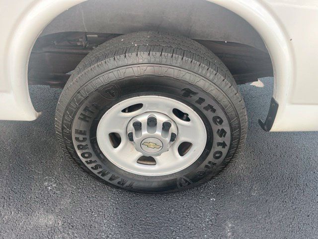 Used 2012 Chevrolet Express 2500 RWD image 19