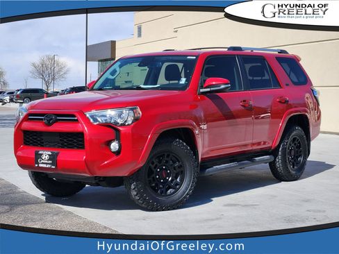 Used 2020 Toyota 4Runner SR5 Premium image 1