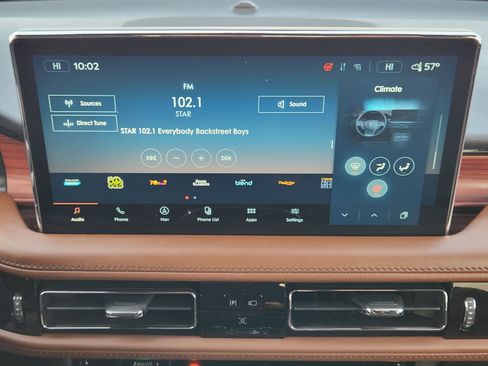 Used 2023 Lincoln Nautilus Reserve image 18