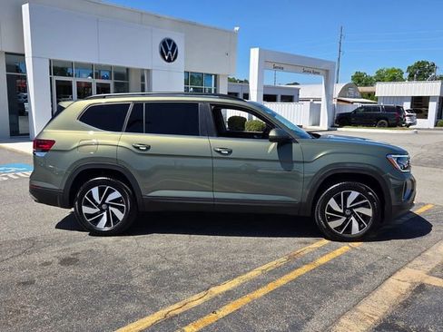 Used 2026 Volkswagen Atlas SE FWD image 16