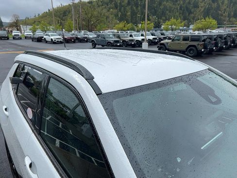 New 2026 Jeep Compass Latitude image 15