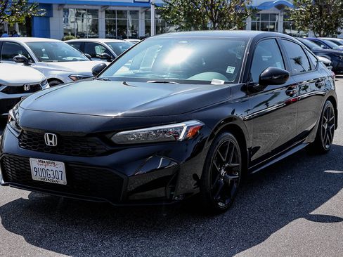 Used 2025 Honda Civic Sport image 3