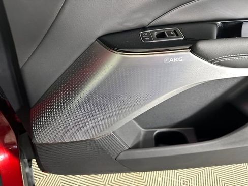 Used 2024 Cadillac Lyriq Luxury image 30