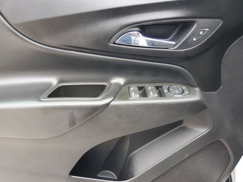 Used 2020 Chevrolet Equinox LT image 20