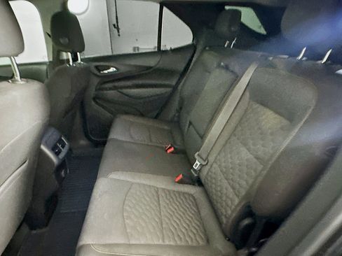 Used 2018 Chevrolet Equinox LT image 26