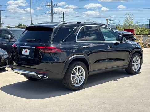 Used 2024 Mercedes-Benz GLE 450e 4MATIC image 3