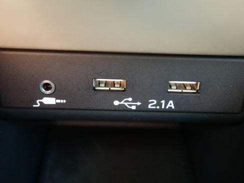 Used 2022 Subaru Outback Limited AWD/4WD image 32