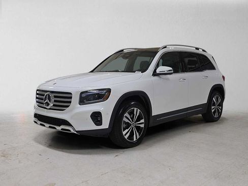 Certified 2026 Mercedes-Benz GLB 250 4MATIC image 7