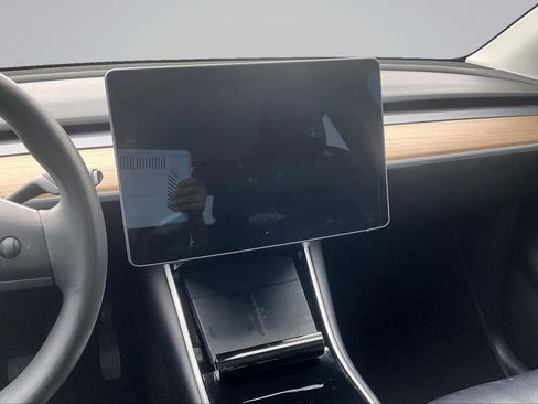 Used 2020 Tesla Model Y Long Range AWD/4WD image 6