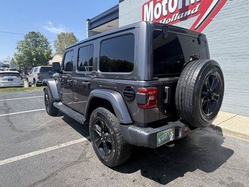 Used 2020 Jeep Wrangler Unlimited Sahara AWD/4WD image 8
