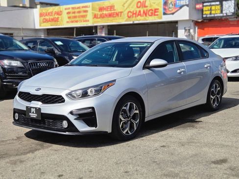 Used 2020 Kia Forte LXS FWD image 3