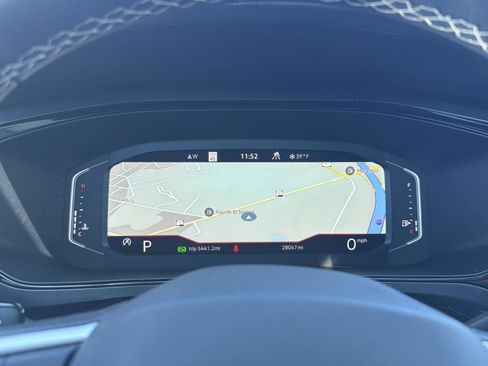 Used 2023 Volkswagen Taos SEL image 15