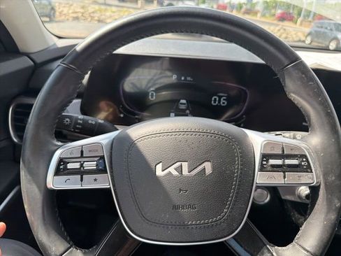 Used 2023 Kia Telluride LX AWD/4WD image 16