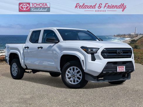 Used 2025 Toyota Tacoma SR image 1
