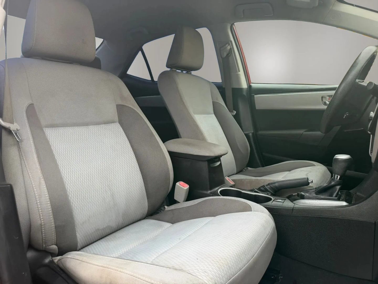 Used 2017 Toyota Corolla LE w/ LE Premium Package FWD image 15