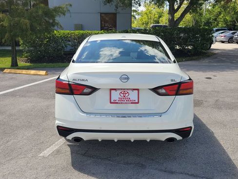 Used 2023 Nissan Altima 2.5 SL FWD image 6