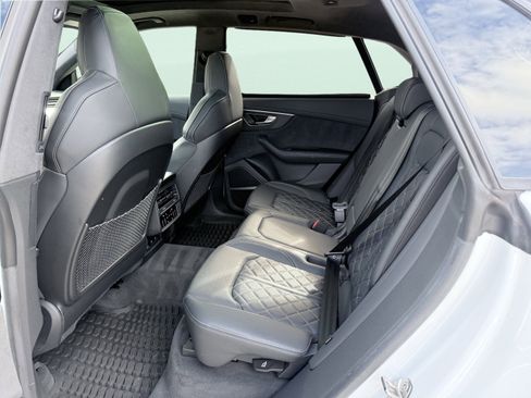 Used 2023 Audi SQ8 Prestige image 16