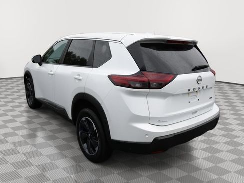 Used 2025 Nissan Rogue SV AWD/4WD image 7