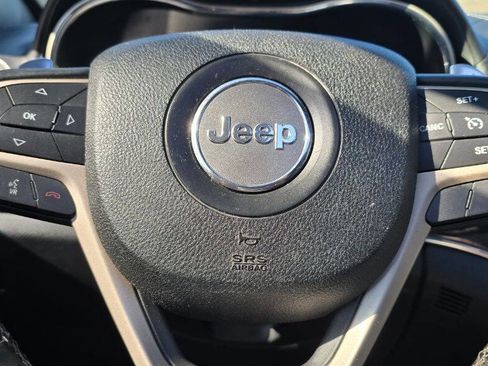 Used 2014 Jeep Grand Cherokee Overland image 21
