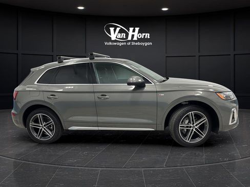 Used 2024 Audi Q5 e Premium w/ Convenience Package AWD/4WD image 8