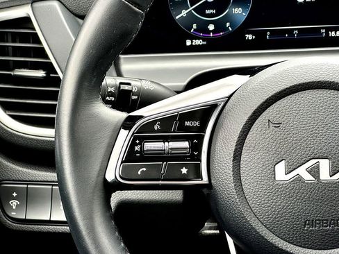 Used 2024 Kia Seltos EX image 21