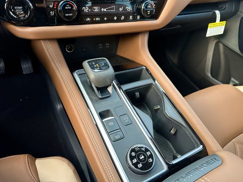 New 2026 Nissan Pathfinder Platinum image 18