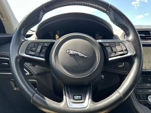 Used 2018 Jaguar F-PACE R-Sport AWD/4WD image 21