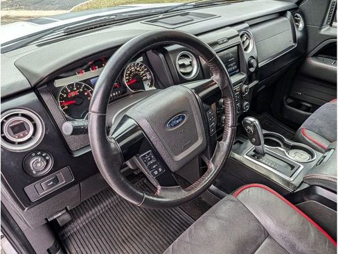 Used 2014 Ford F150 FX4 w/ Equipment Group 402A Luxury AWD/4WD image 17