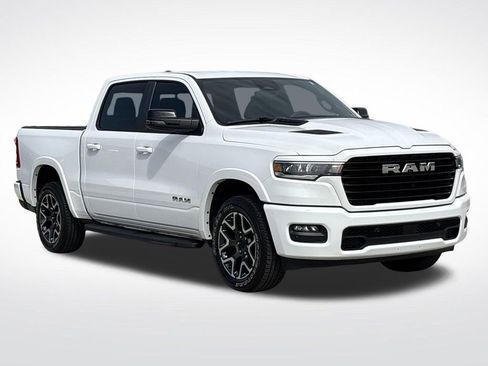 Used 2025 RAM 1500 Laramie w/ Sport Appearance Package AWD/4WD image 9