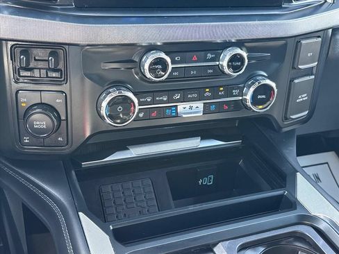 Used 2025 Ford F250 Platinum AWD/4WD image 36