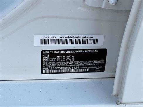 Used 2017 BMW 320i xDrive Sedan image 14