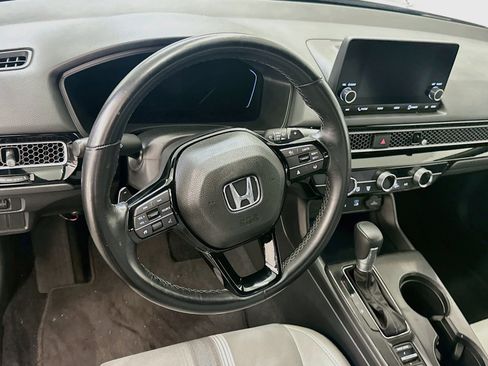 Used 2025 Honda Civic Sport image 18
