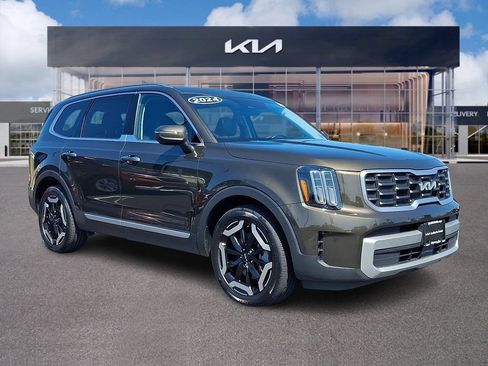 Certified 2024 Kia Telluride S w/ S Sunroof Package AWD/4WD image 1
