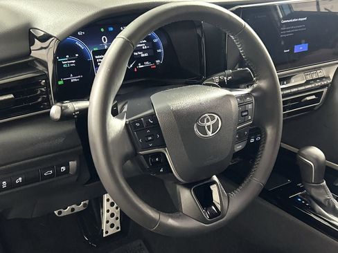 Used 2025 Toyota Camry XSE image 15