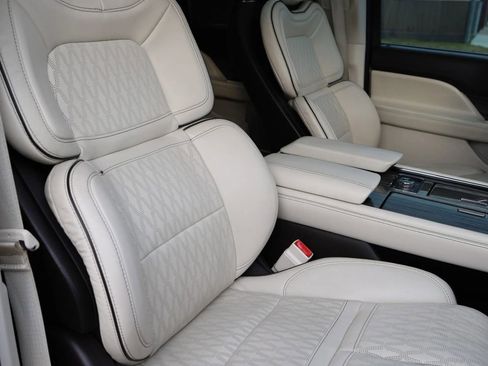 Used 2020 Lincoln Navigator L Black Label w/ Cargo Convenience Package image 49