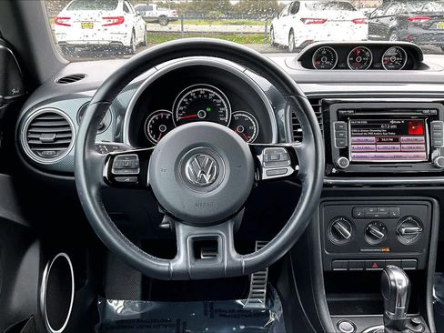 Used 2014 Volkswagen Beetle R-Line image 6