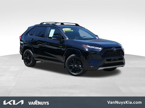 Used 2024 Toyota RAV4 SE w/ Convenience Package AWD/4WD image 1