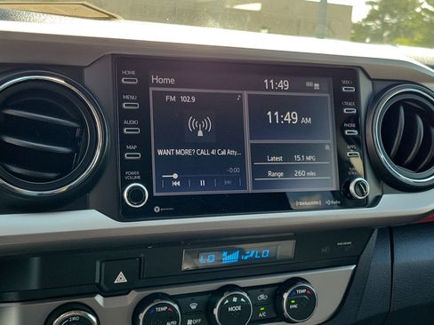 Used 2022 Toyota Tacoma SR5 AWD/4WD image 26