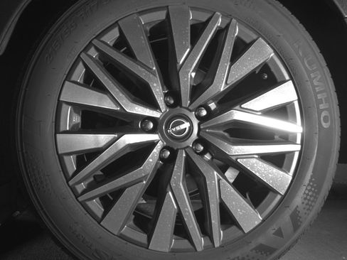 Used 2025 Nissan Altima 2.5 SV FWD image 14